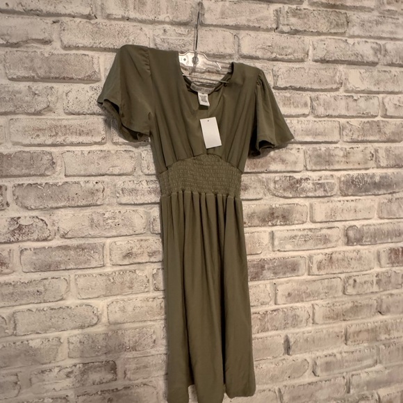 Planet Gold Olive Midi Dress - Picture 1 of 2